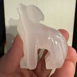 Rose quartz crystal wolf